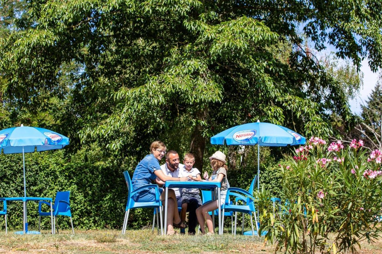 Camping De Bourges Bagian luar foto