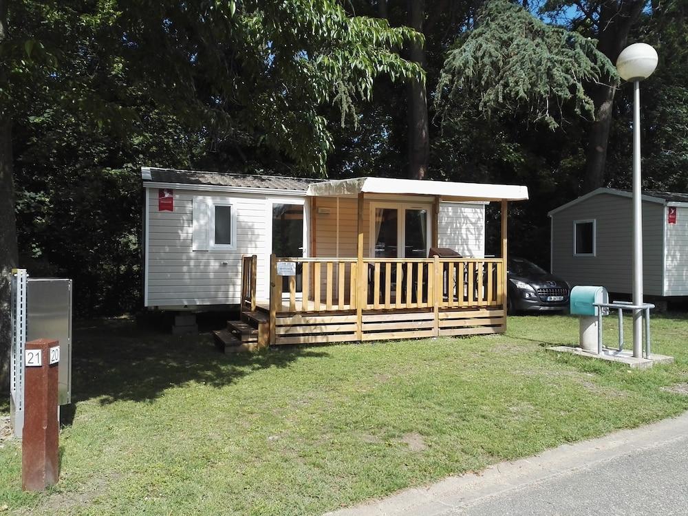 Camping De Bourges Bagian luar foto