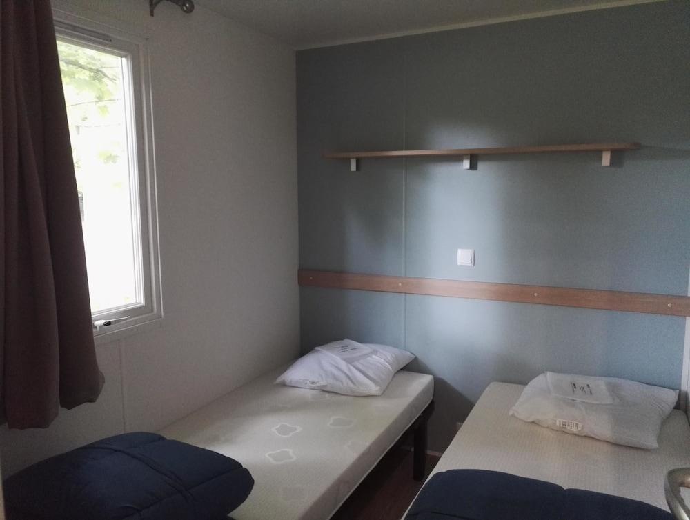 Camping De Bourges Bagian luar foto